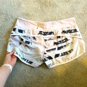 Lululemon Speed Short size 8